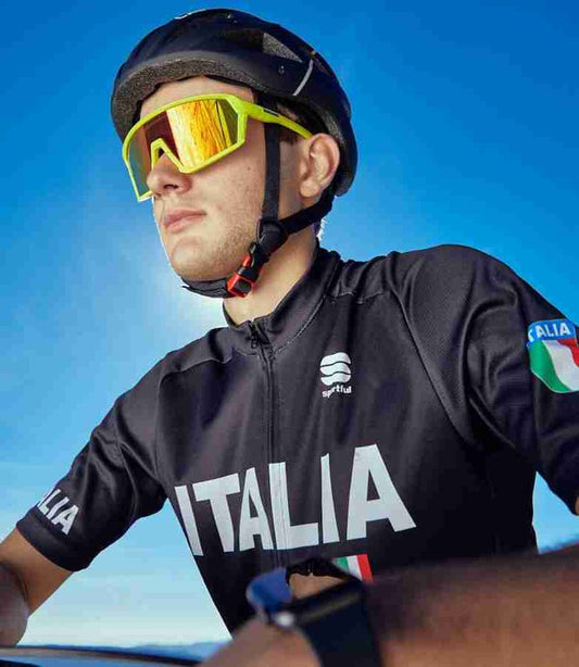 The importance of glasses on downhill and mountain slopes trail: you see it key to success