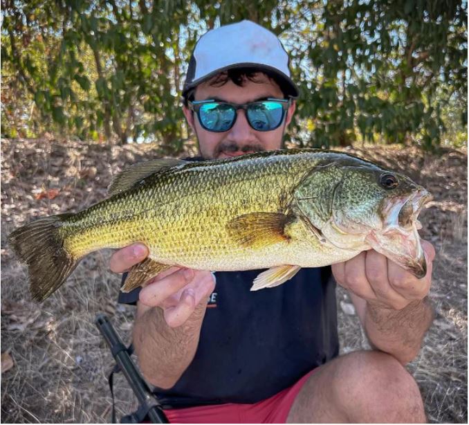 sport fishing finds the right spot_c0208245 0122 4e8f a91b 0a4c28725960