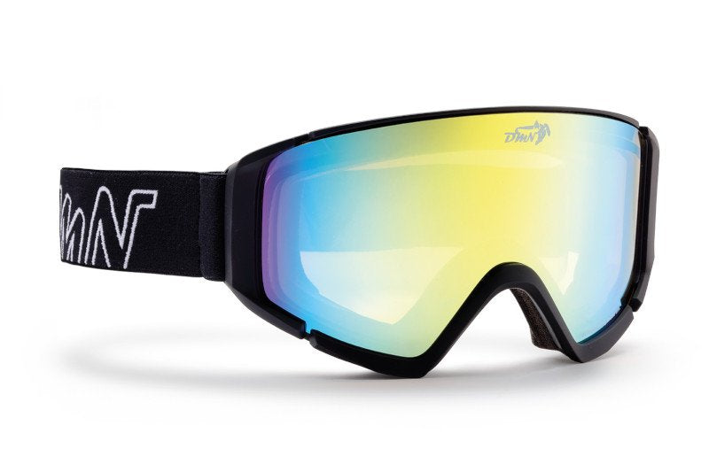 Ski and snowboard goggles with polarized lenses