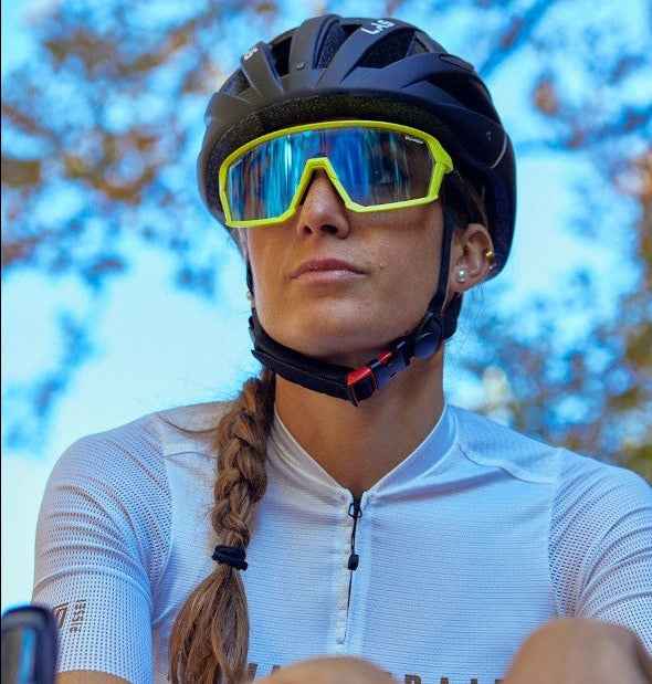 Women road cycling glasses photchromic mirrored lens neon yellow