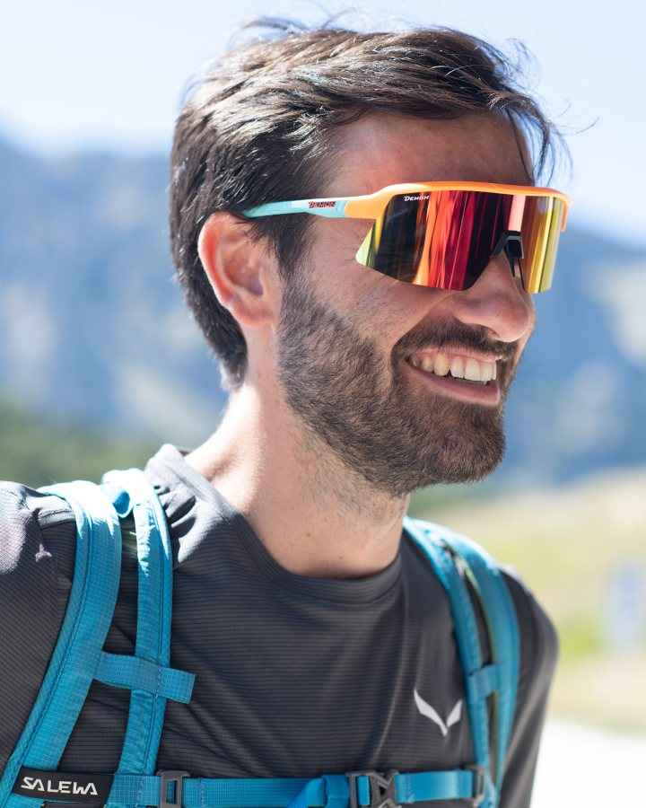 eyeglasses for men for trail running and hiking with goggles mirrored lens colour orange fluorescent roubaix model