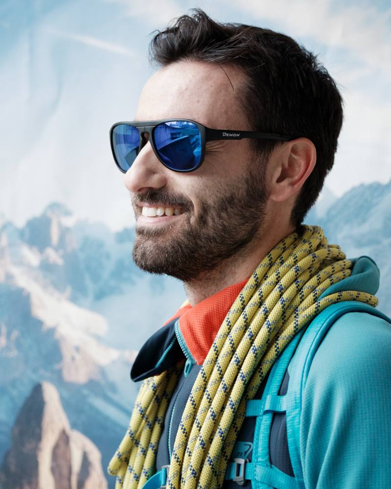 hiking and mountaineering glasses mirror lenses avio model