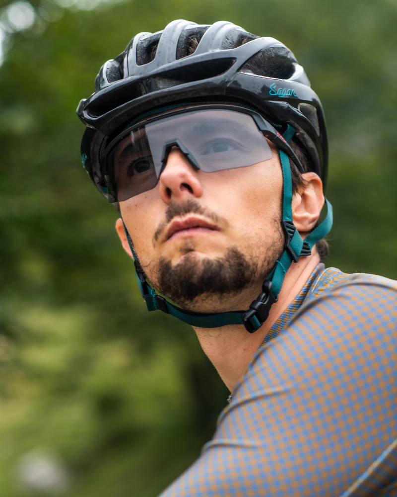 mountain bike glasses with photochromic lens from clear for all light conditions