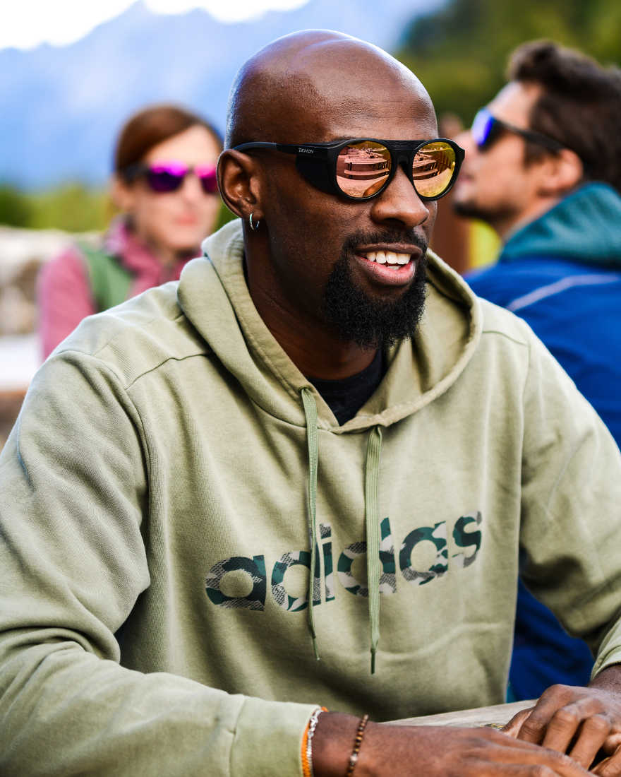 Montura graduada de montaña con lentes estilo retro, modelo Alaska.
