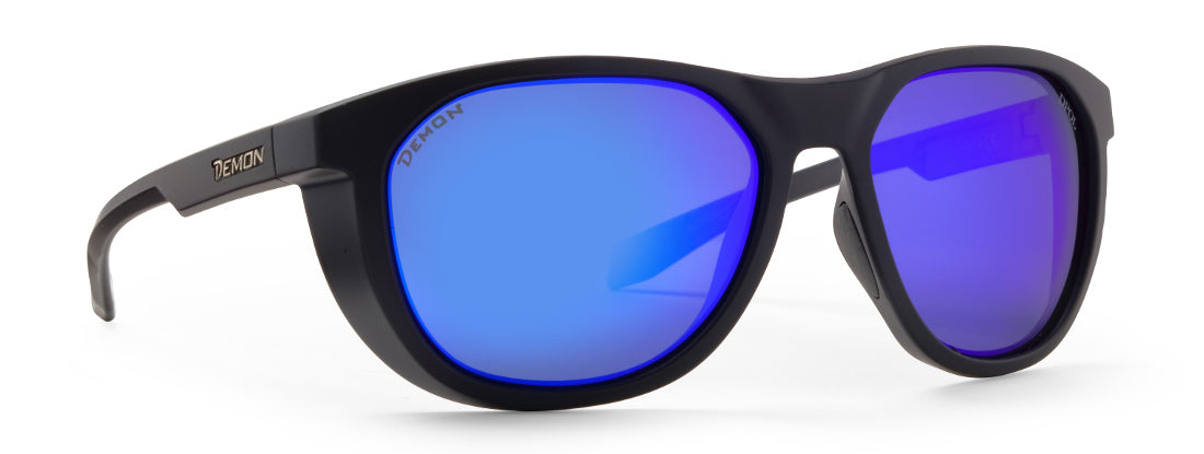 mountain sunglasses with polarized lenses for men and women style model