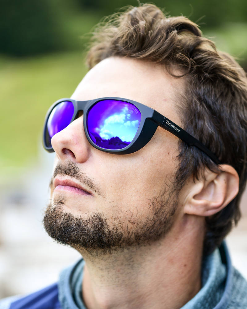 outdoor sunglasses with mirrored polarized lenses style model