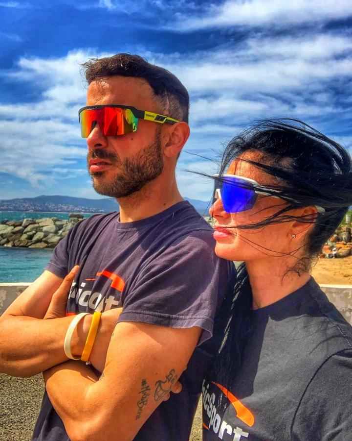 running and marathon glasses mirrored lens speed vent model black yellow