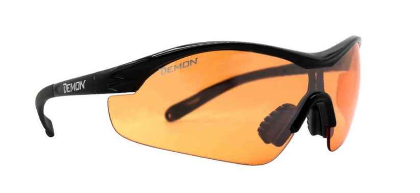 Gafas para correr y trail running con lentes naranjas, modelo para días nublados y con viento.
