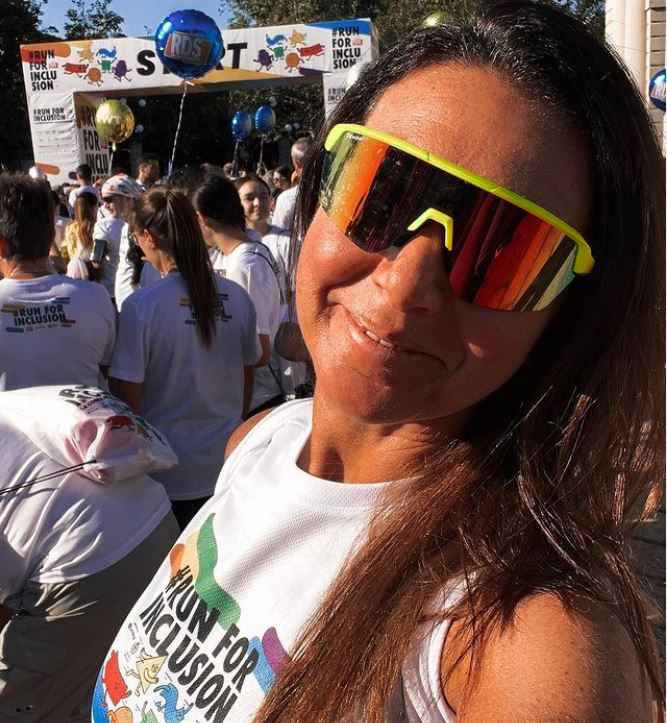 Gafas de maratón para mujer, color amarillo neón, lentes espejadas, modelo grava