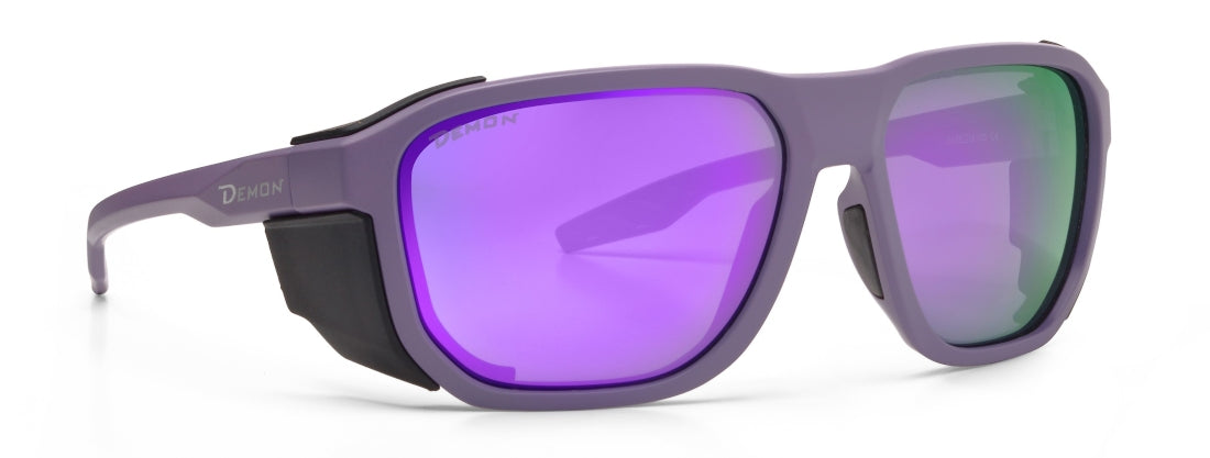woman sport prescription frame with lateral light protection altavia model