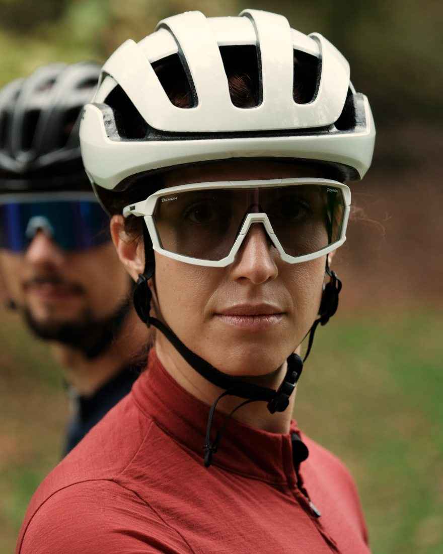 women cycling glasses for gravel and mtb photochromic red mirror gravel model matt white