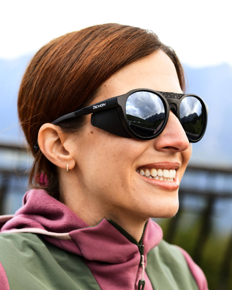 women retro look mountaineering glasses with category 4 polarized lenses alaska model