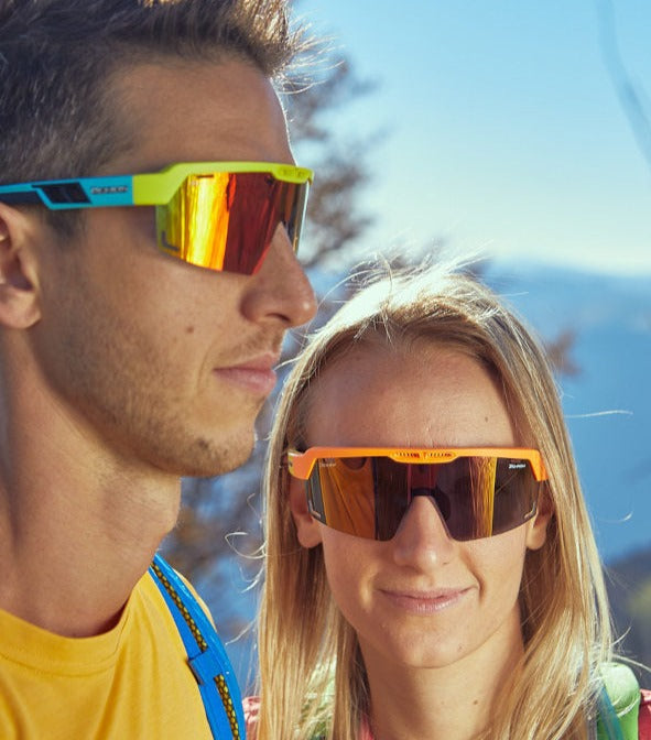 Single Lens Hiking Glasses with Mirrored Photochromic Lens SPEED VENT – Demon Sunglasses