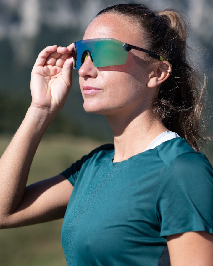 Gafas de mujer para trail running con máscara ultraligera, lentes espejadas de alto contraste, modelo super pluma_7fb2ae28 7338 4305 b78a b11177d437e7